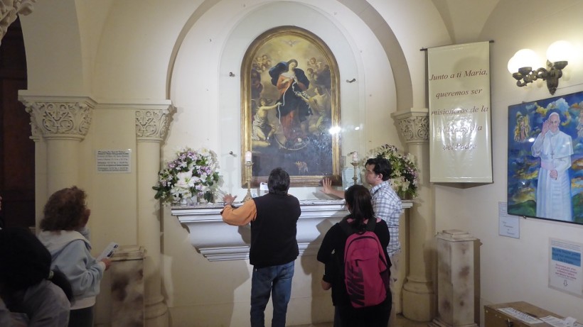 Das Bild der Maria Knotenlöserin in der Kirche San Jose de Talar in Buenos Aires. (Quelle: Erbacher)
