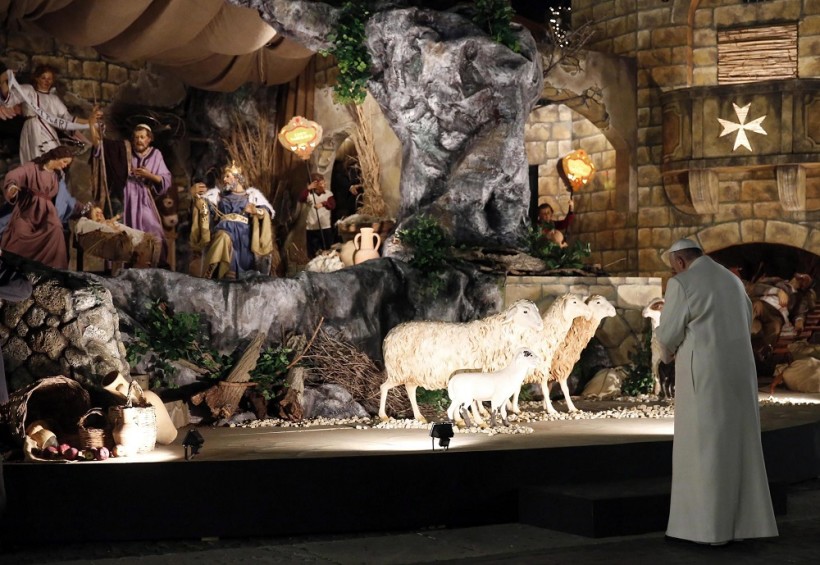 Die Geburt Jesu ist, so Franziskus, "in eine leidvolle Tragödie eingebettet". Er spielt damit auf den in der Bibel geschilderte Kindermord des Herodes an. (Quelle: dpa)